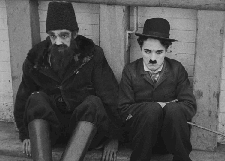 Charlie Chaplin’in“The İmmigrant” (1917) kısa Filmi Üzerine